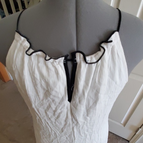 Dress - Picture 5 of 5